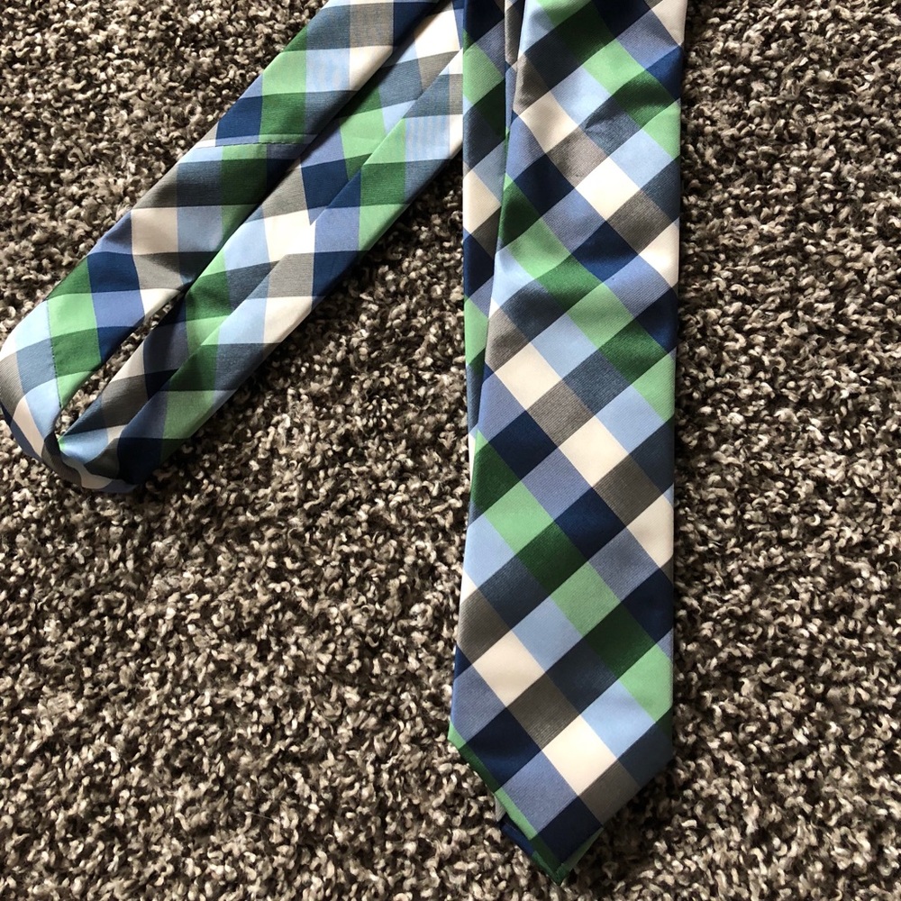Plaid tie